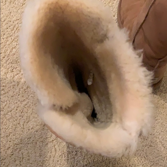 UGG boots tall with Bailey buttons size 10 - Picture 4 of 9